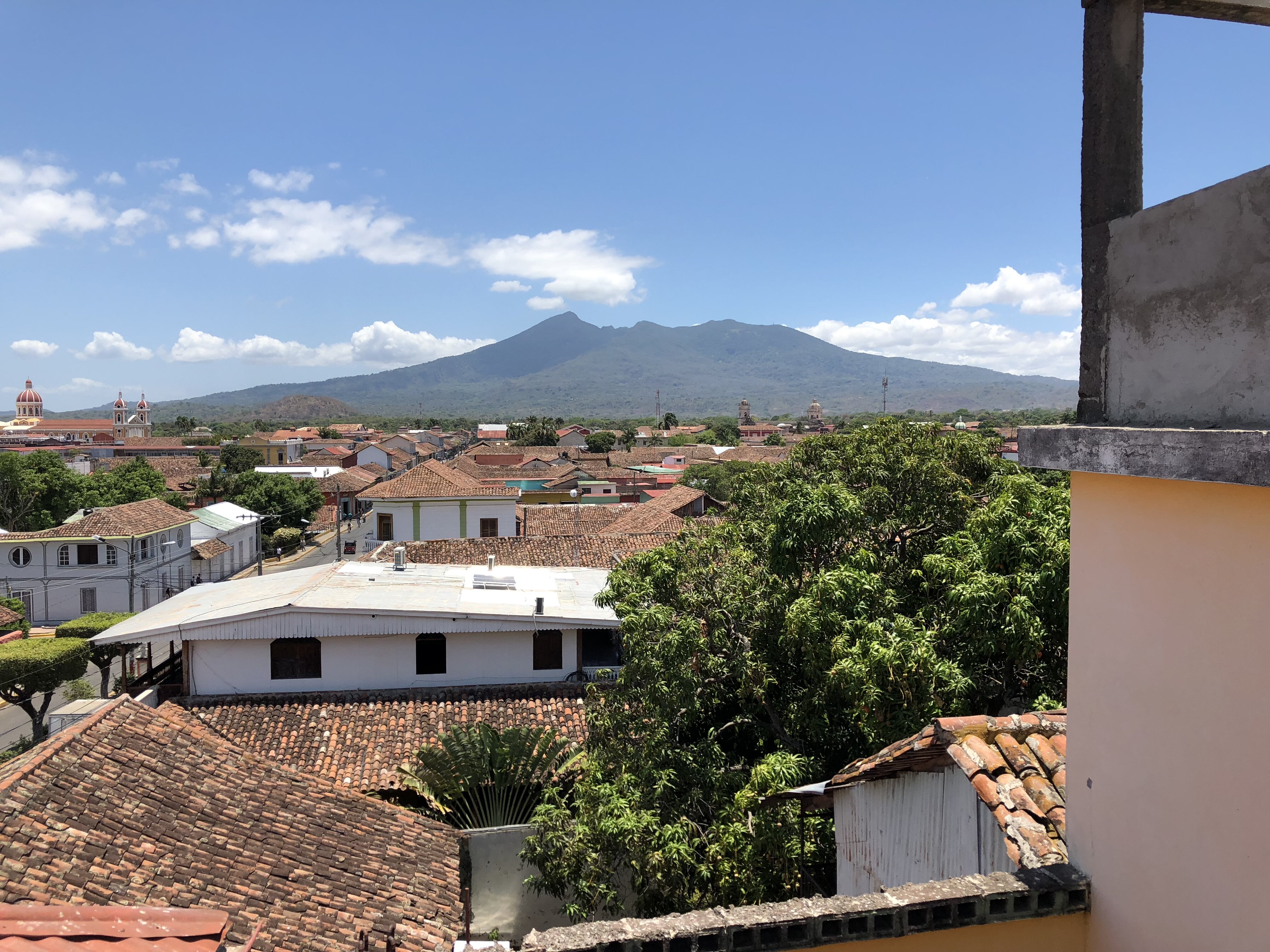 IMG_0564-city-and-volcano